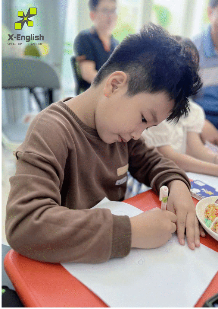 Hoạt động tô lá và học từ vựng lễ phép